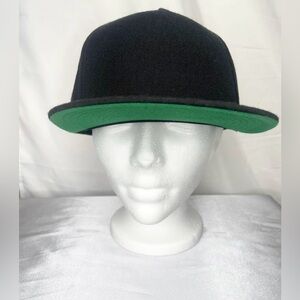 Unisex cap black one size new snap back